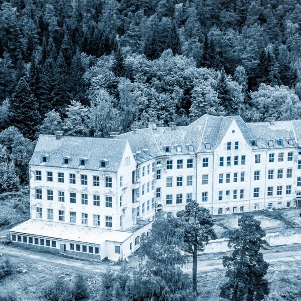 Luster sanatorium