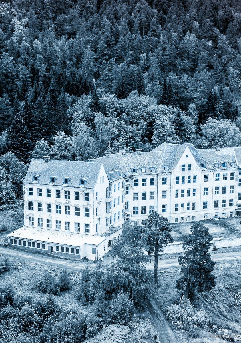 Luster sanatorium